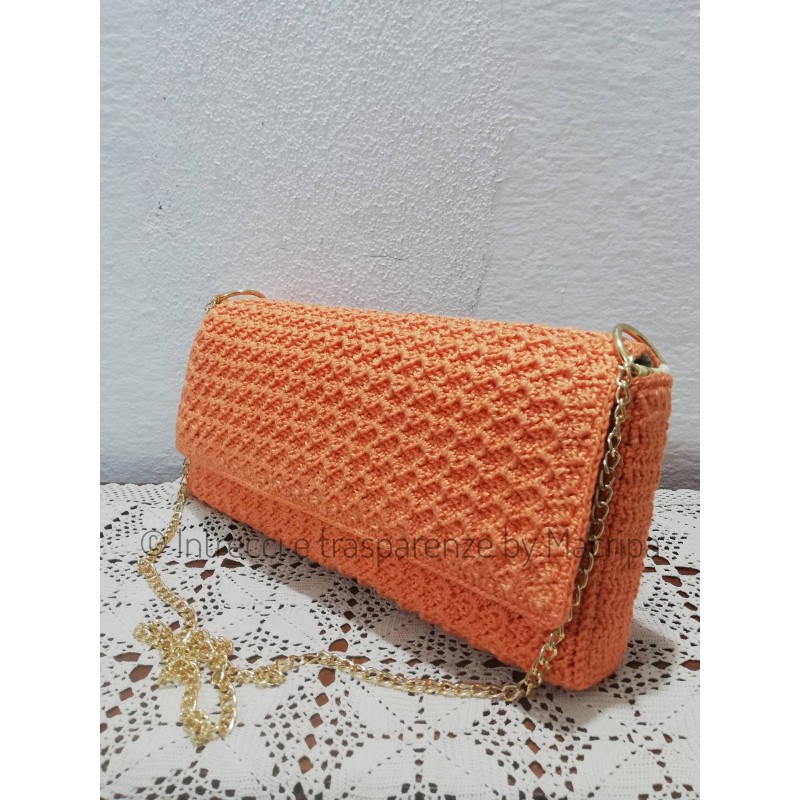 Per Natale pochette con catena